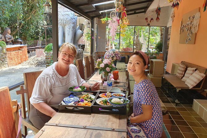 3 day Yoga and Meditation Retreat in Chiang Mai - Food and props: where this retreat quietly outperforms expectations