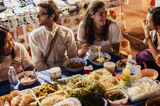 A Magical Evening in Chiang Mai: Private City Tour - Warorot (Kad Luang) night market: food first, shopping second