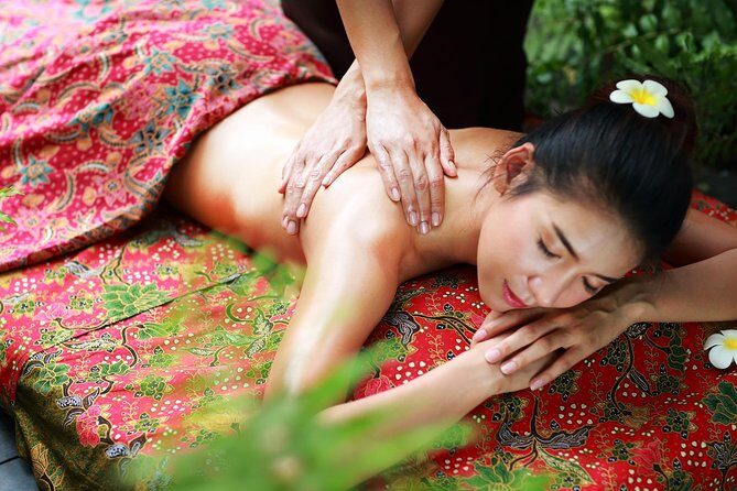 Aromatherpy Oil Massage at award winning Fah Lanna Spa - Old City Branch - Timing in Chiang Mai: morning to evening slots that fit trekking days
