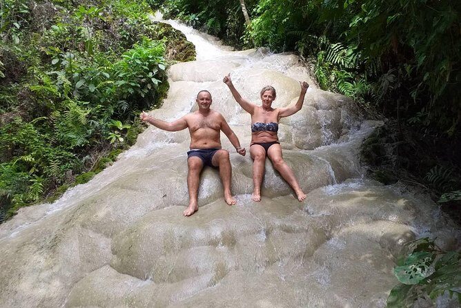 Best of Chiang Mai: Private Tour in a Day - Sticky Waterfall (Bua Thong): climbing tiered limestone and swimming pools
