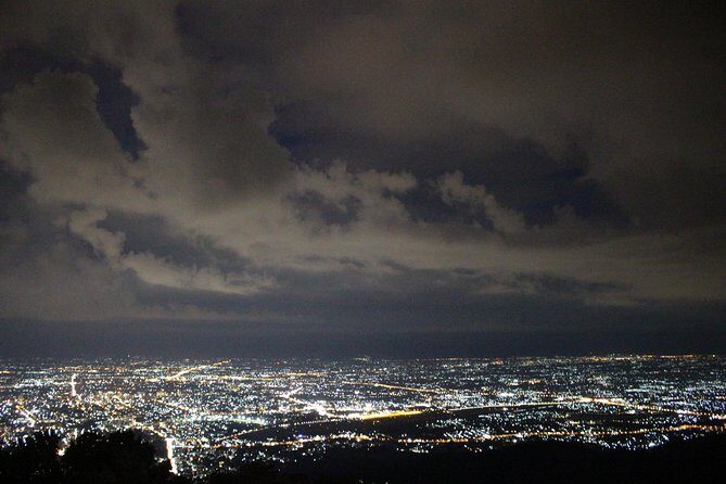 Best seller!! Amazing Night tour, Doi Suthep + Wat umong - Top Must visit! - Pickup and the Drive: The Easy Part That Sets the Tone