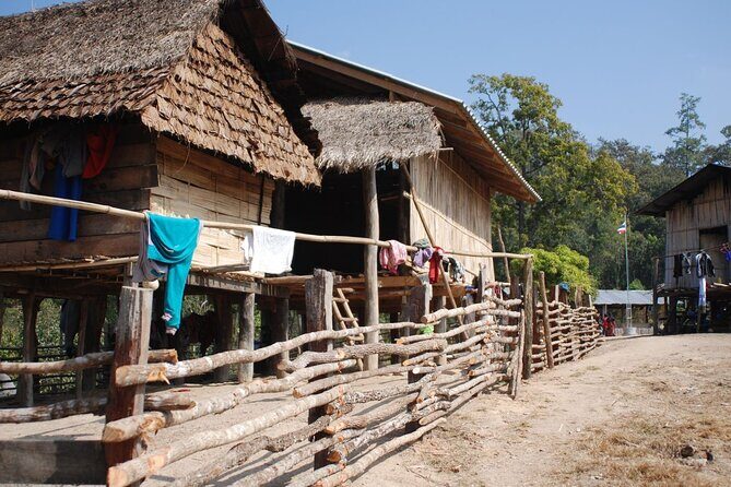 Chiang Dao Cave & 5 Hill Tribe villages - Chiang Dao Cave: lantern light, stalactites, and the narrow crawl parts