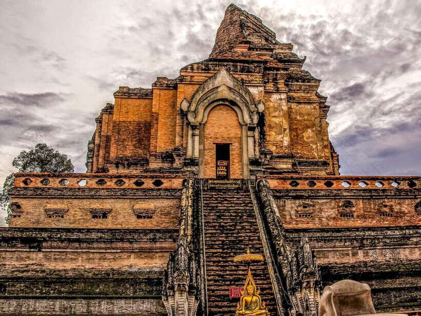 Chiang Mai: 3 Hour Old City and Temples Guided Walking Tour - Why this 3-hour temple loop is a smart Chiang Mai intro