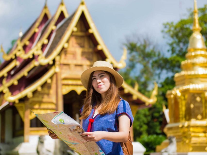 Chiang Mai: 3 Hour Old City and Temples Guided Walking Tour - Wat Phan Lao: a simpler stop that helps the bigger picture