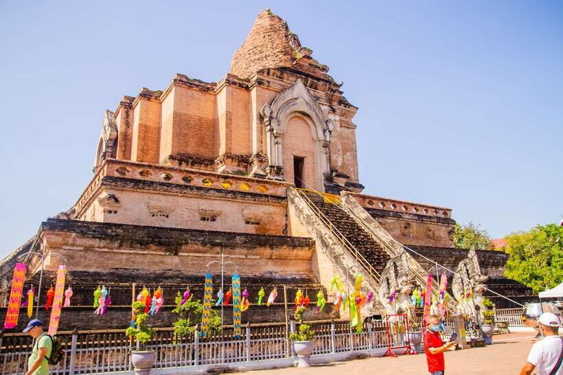 Chiang Mai: 3 Hour Old City and Temples Guided Walking Tour - What 3 hours on foot feels like (and how to plan for it)