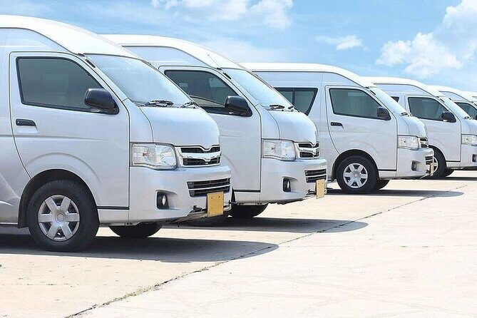 Chiang Mai Airport Transfer by Private Van – Arrival or Departure - Pickup radius in Chiang Mai: why Tha Pae Gate matters