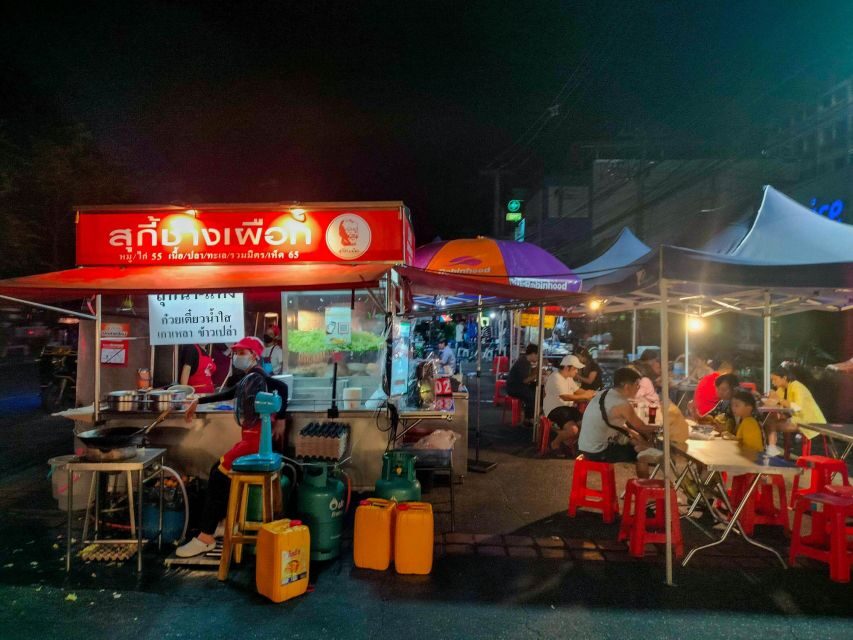 Chiang Mai: Chiang Mai Bar Hopping Guided Night Tour - Chiang Mai nightlife highlights in 5 quick points