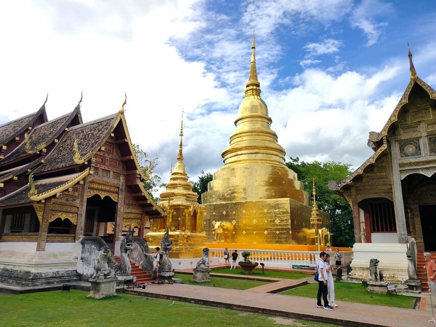 Chiang Mai: Chiang Mai Old City Twilight Walking Tour - Key highlights at a glance