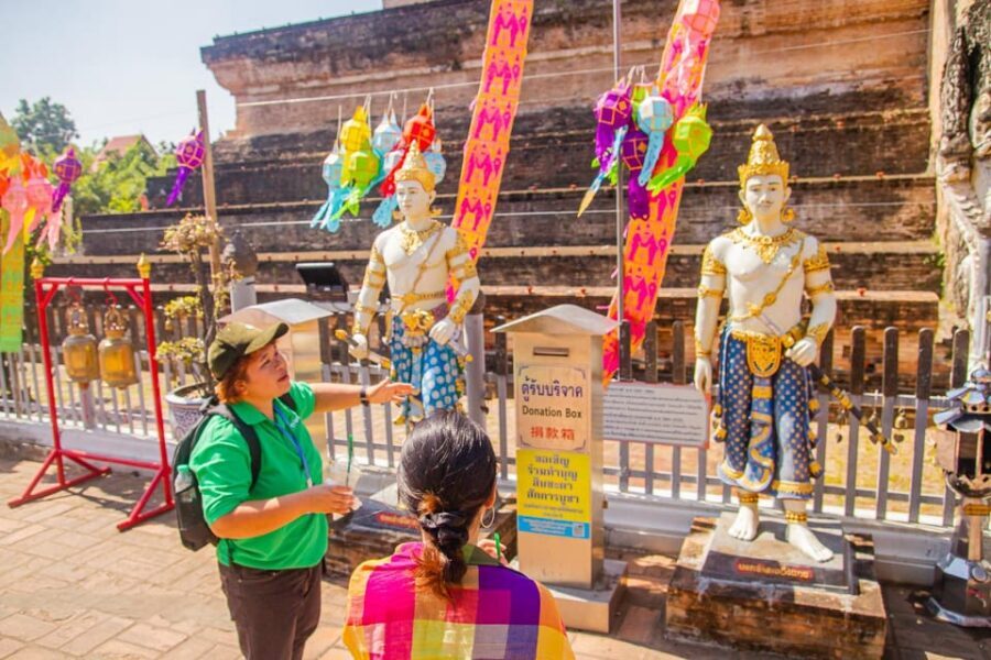Chiang Mai: Chiang Mai Old City Twilight Walking Tour - One smart way to get more out of the tour