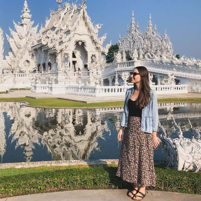 Chiang Mai: Chiang Rai Famous Temples & Hot Springs Day Trip - Lalitta Café and the planned photo pause