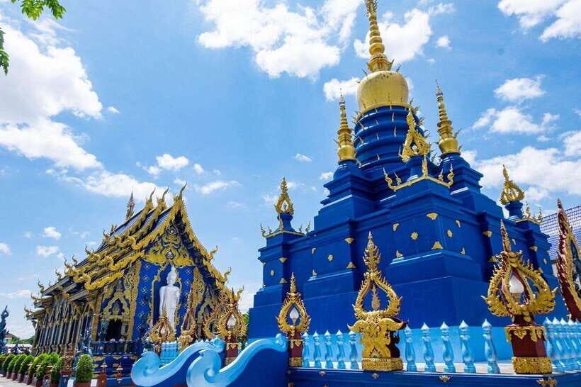 Chiang Mai: Chiang Rai Temples, Karen Tribe and Hot Springs - Wat Rong Khun White Temple: Purity, Glass Detail, and Modern Devotion