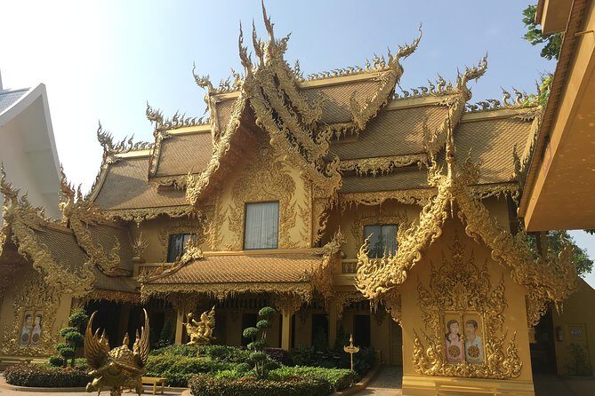 Chiang Mai-Chiang Rai:White+Black+Blue Temple+Golden Triangle+Boat Trip - Mekong River boat trip: border views from the water