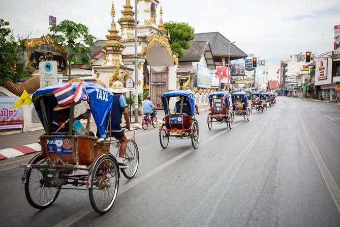 Chiang Mai City Life Style (Half day, No lunch) - Wat Phra Singh (built 1345): Lanna art style in an included one-hour visit