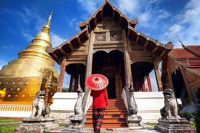 Chiang Mai City Tuk Tuk Tour - Half Day - Tha Phae Gate: from defensive wall to today’s meetup zone