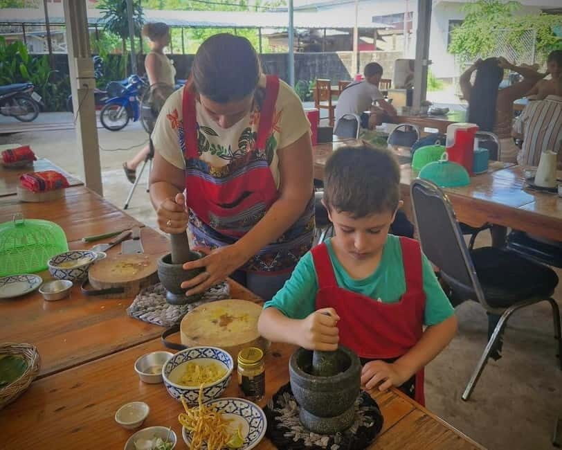 Chiang Mai: Cooking Class, Market & Thai Herbs Garden Tour - Instructor Energy: What Makes This Class Work (Even for Food Neutrals)