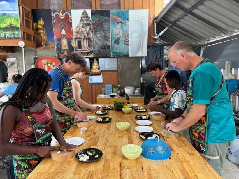 Chiang Mai: Cooking Class with Market and Pickup - Instructors in English: names you might meet