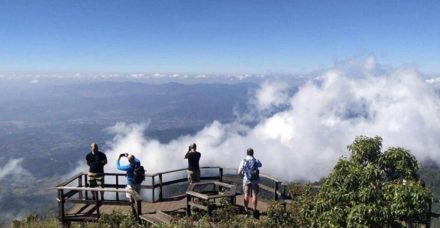Chiang Mai: Doi Inthanon Park Day Trip with Kiw Mae Pan Hike - From Chiang Mai up to Doi Inthanon’s 2565-meter cool air