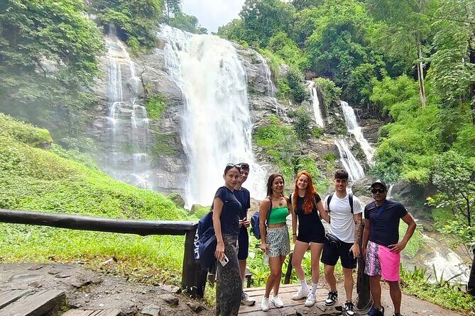 Chiang Mai: Doi Inthanon, Waterfalls, and Hill Tribe Village - King and Queen Pagodas: a cool, photogenic pause (with an extra fee)