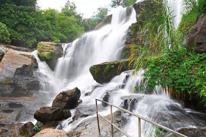 Chiang Mai: Doi Inthanon, Waterfalls, and Hill Tribe Village - Mae Klang Waterfall: the quick win with time to photograph