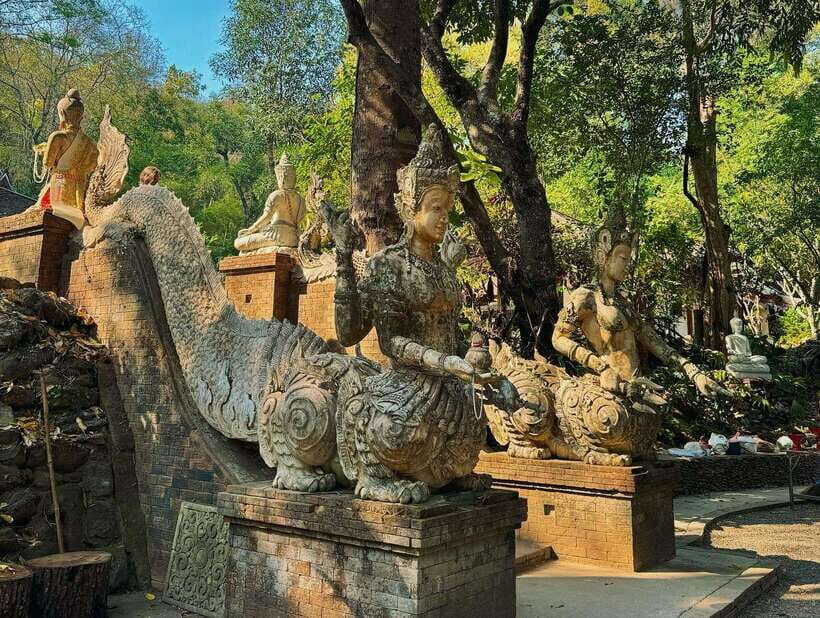 Chiang Mai: Doi Suthep and Wat Pha Lat Temple Evening Tour - Wat Pha Lat at Doi Suthep-Pui: a calm garden start before the stairs