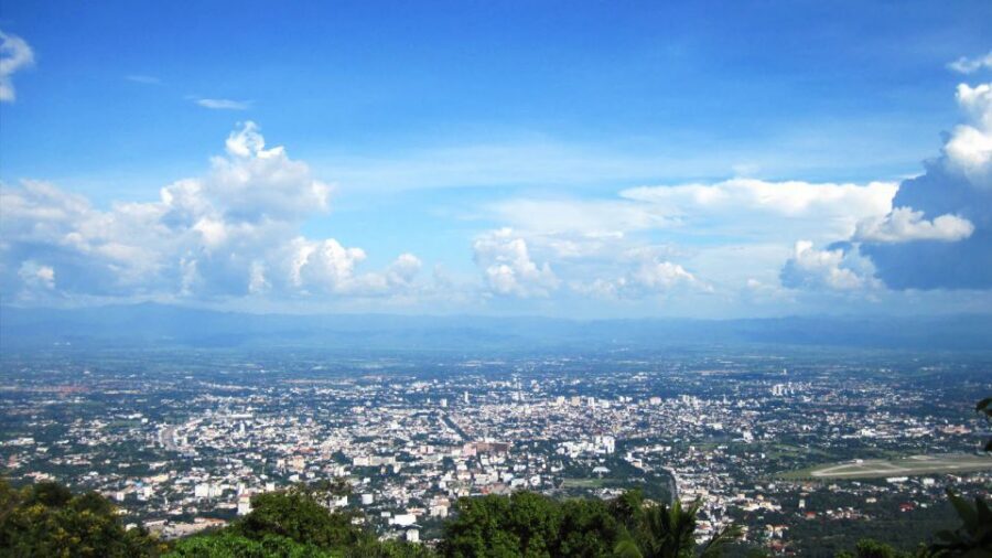 Chiang Mai: Doi Suthep National Park Leisure Hiking & Biking - Wat Pha Lat: the quieter temple between big moments