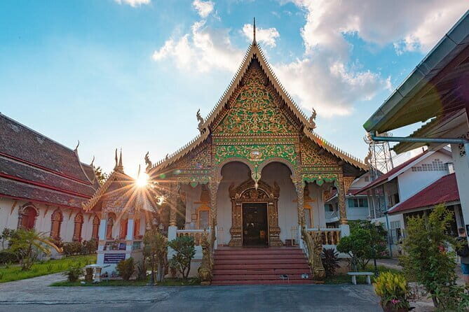 Chiang Mai - Doi Suthep Temple and Street Food Tour - Weather, comfort, and what to plan for