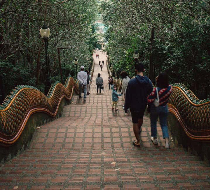 Chiang Mai: Doi Suthep Temple Guided Tour - Wat Phra That Doi Suthep: Why This Sacred Hilltop Still Feels Special