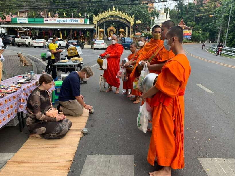 Chiang Mai: Doi Suthep, Wat Umong, and Pha Lat Sunrise Tour - Wat Pha Lat in the jungle: why the hidden-temple vibe matters