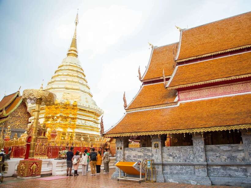 Chiang Mai: Doi Suthep, Wat Umong, and Pha Lat Sunrise Tour - Wat Umong’s tunnels and 1297 roots: the underground temple moment