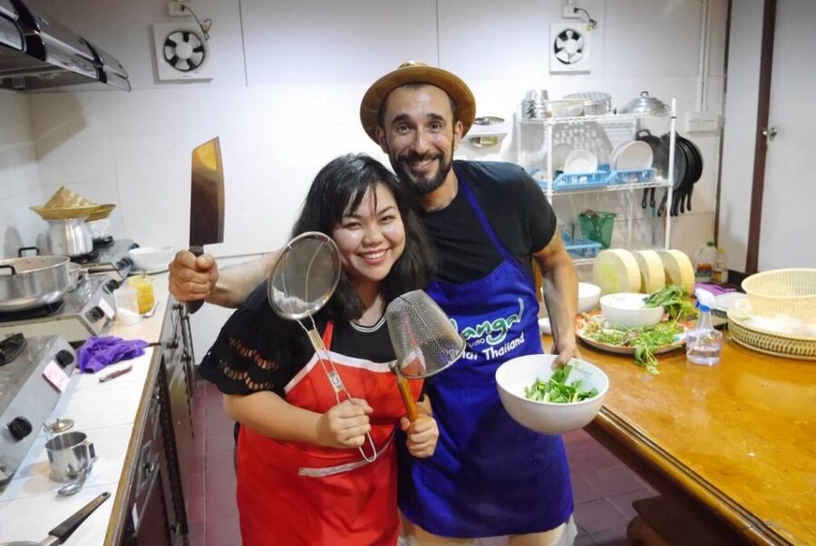 Chiang Mai: Evening Cooking Class and Local Market Visit - An Evening of Thai Cooking and Market Shopping in Chiang Mai