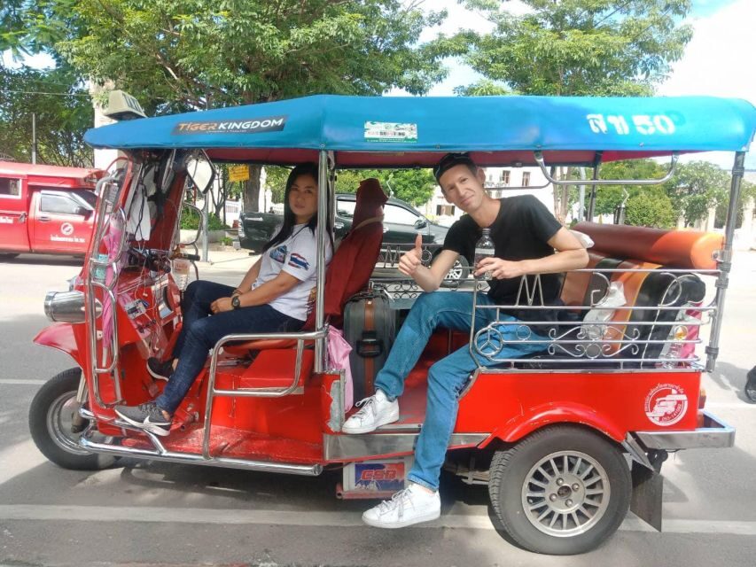 Chiang Mai: Exploration of Old City by Private Tuk-Tuk - Stop 5: Tha Phae Gate and the Shift From Fortification to Street Life