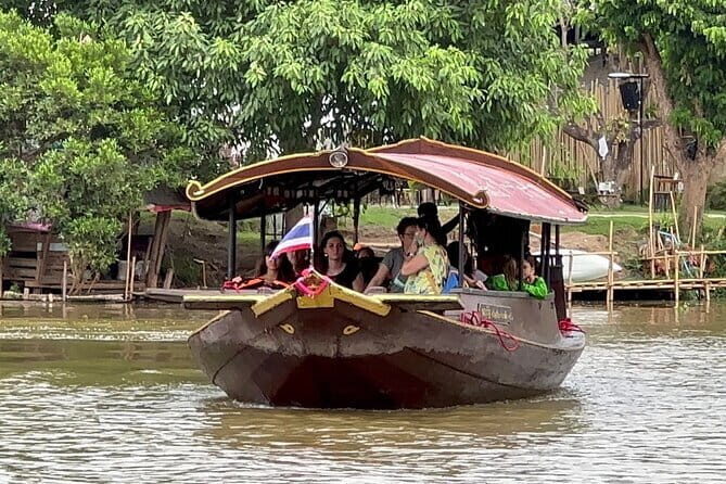Chiang Mai: Explore Kayaking Through Mae Ping River on Sunset - Small-group kayaking through local community life