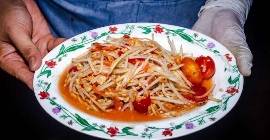 Chiang Mai: Food Tour by Songtheaw Truck with 15+ Tastings - The 15+ tastings: How to pace yourself (and why you should come hungry)