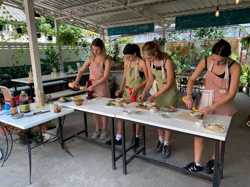 Chiang Mai: Half Day Cooking Class at Organic Farm - Picking the right garden option in Chiang Mai