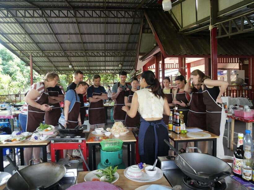 Chiang Mai: Half Day Cooking Class at Organic Farm - Spice control and dietary options that actually work