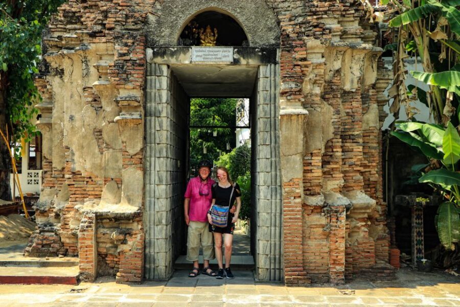 Chiang Mai: Half-Day Old Town Cycling Tour - Guides Matter: Why Vivi, Kom, Lek, and Guitar Show Up in Good Reviews