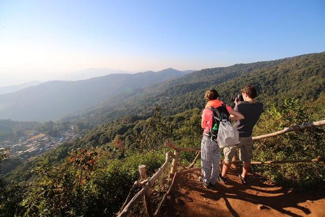 Chiang Mai : Hill Tribe Ways & Evening Chanting at Doi Suthep Temple Small Group - The Buddhist Evening Chanting Service: What You’re Seeing