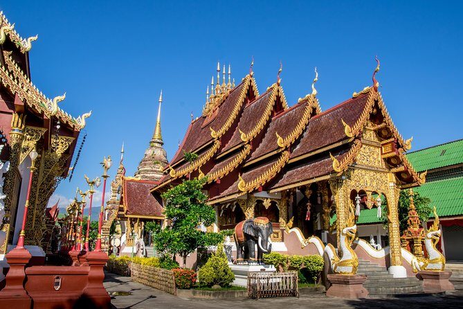 Chiang Mai: Historic Old City Bike Tour - Morning or Night - Wat Inthakhin (City Navel Temple): symbolism you can feel