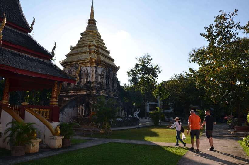 Chiang Mai: Historic Temples and City Guided Walking Tour - Start at Wat Chiang Man, the city’s oldest landmark