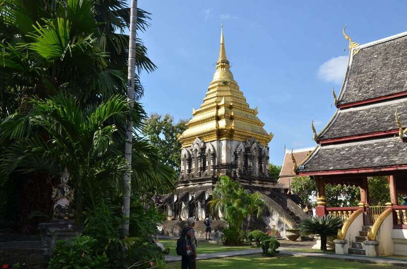 Chiang Mai: Historic Temples and City Guided Walking Tour - Three Kings Monument: a quick stop that ties the city together