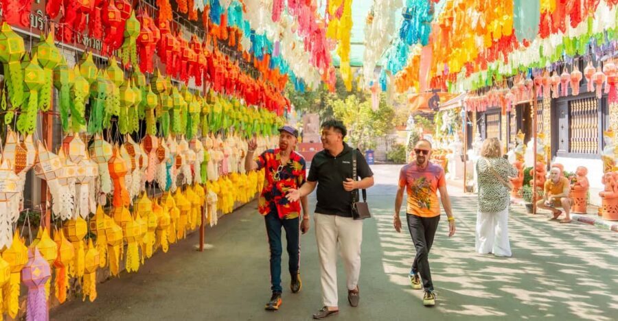 Chiang Mai: Historical and Culture Exploration Walking Tour - Wat Chedi Luang: 600-Year-Old Ruins and the Buddha Inside