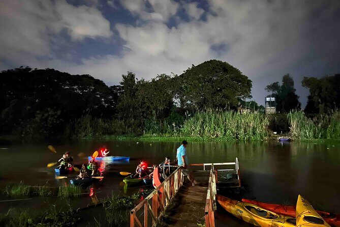 Chiang Mai: Kayak Under the Stars – 6 km to the Heart of the City - Safety gear and how it’s used (not just what it comes in)