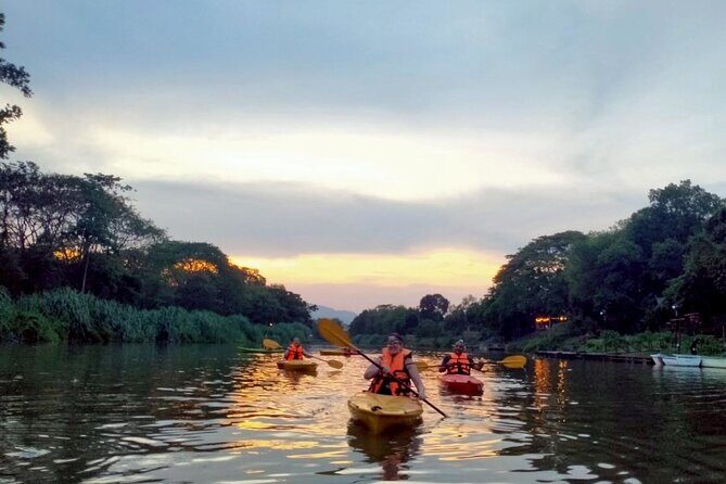 Chiang Mai: Kayak Under the Stars – 6 km to the Heart of the City - Price and time: is $48.88 good value here?