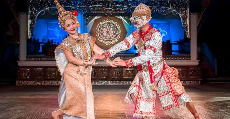 Chiang Mai: Khan Toke Traditional Meal & Dancing Performance - Photos and Performer Interaction: How the Night Turns Personal