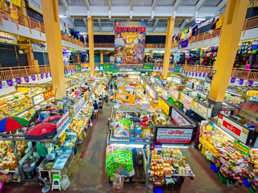 Chiang Mai: Local Food and Markets Guided Walking Tour - Lung Khajohn Wat Ket and Khao Kriab Pak Moh
