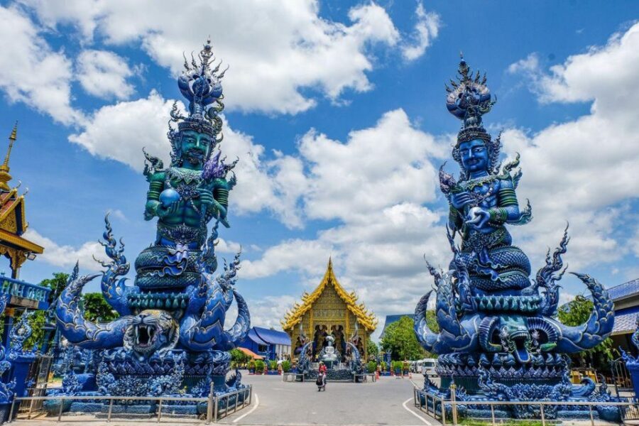 Chiang Mai: Long Neck Village & Chiang Rai’s Iconic Temples - Long Neck Karen village: culture, crafts, and what to know about expectations