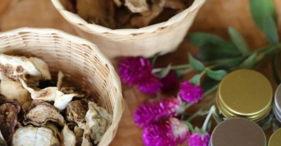 Chiang Mai : Making Herbal Ball And Inhaler - Herbal balls: the soothing craft that works with your senses