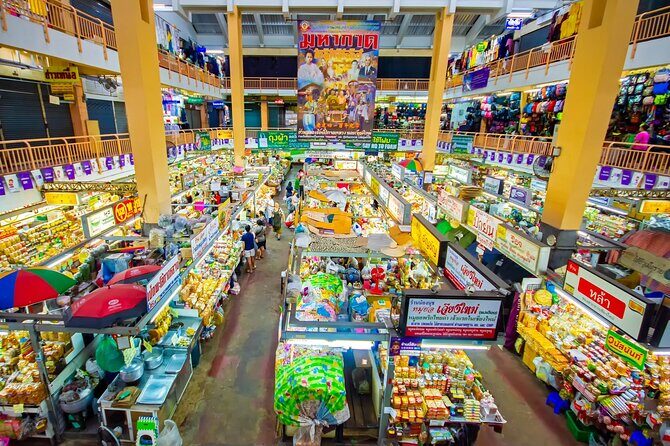 Chiang Mai Michelin Food Walking Tour with Professional Tour Guide - Timing, heat, and why the 2:30 pm slot may change the route