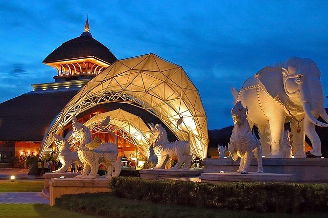 Chiang Mai Night Safari Tour including Transfer (Minimum 2 pax) - Shows, musical fountains, and animal interactions