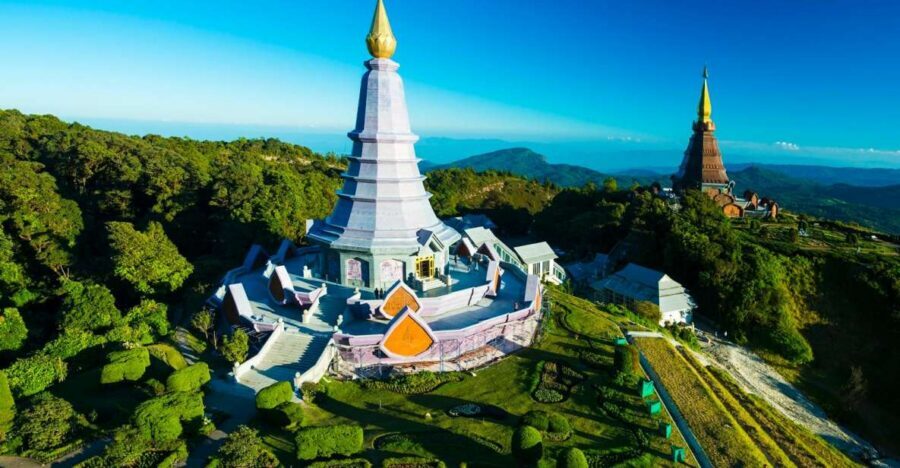 Chiang Mai: Pha Dok Siew Nature Trail & Doi Inthanon Trip - Hmong Tribal Market: Souvenirs, Coffee, and a Final Hour of Browsing